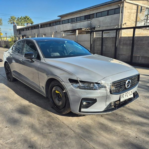 VOLVO S60 T4 2.0 AT, 2021
